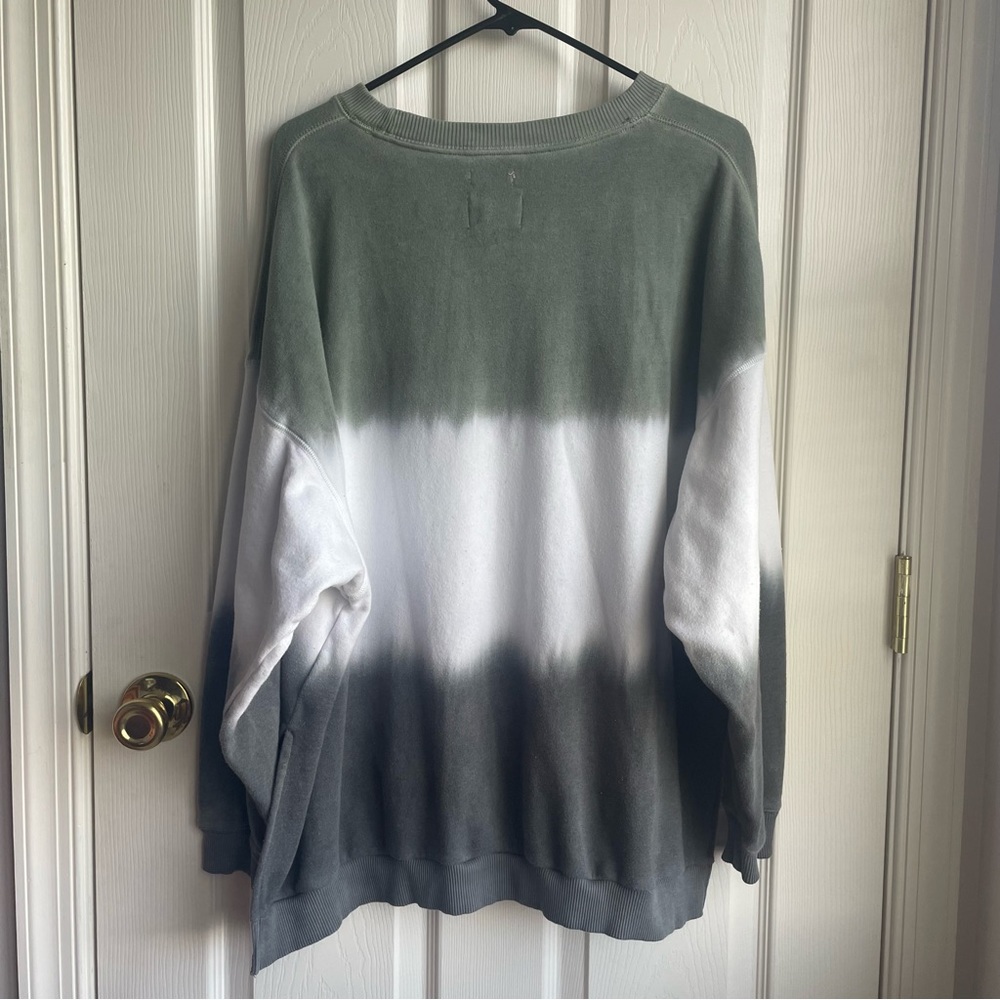 American Eagle Oversized Sweatshirt - Picture 2 of 3